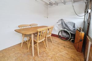 MALTINGS ROAD- click for photo gallery